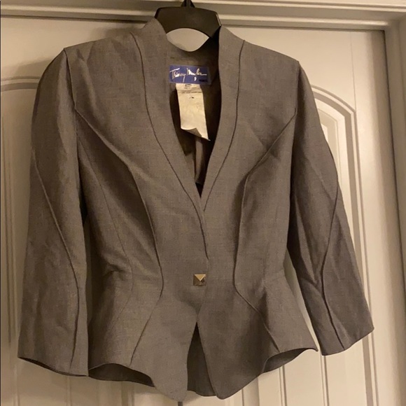Thierry Mugler Paris tailored blazer..Vintage - Picture 5 of 11
